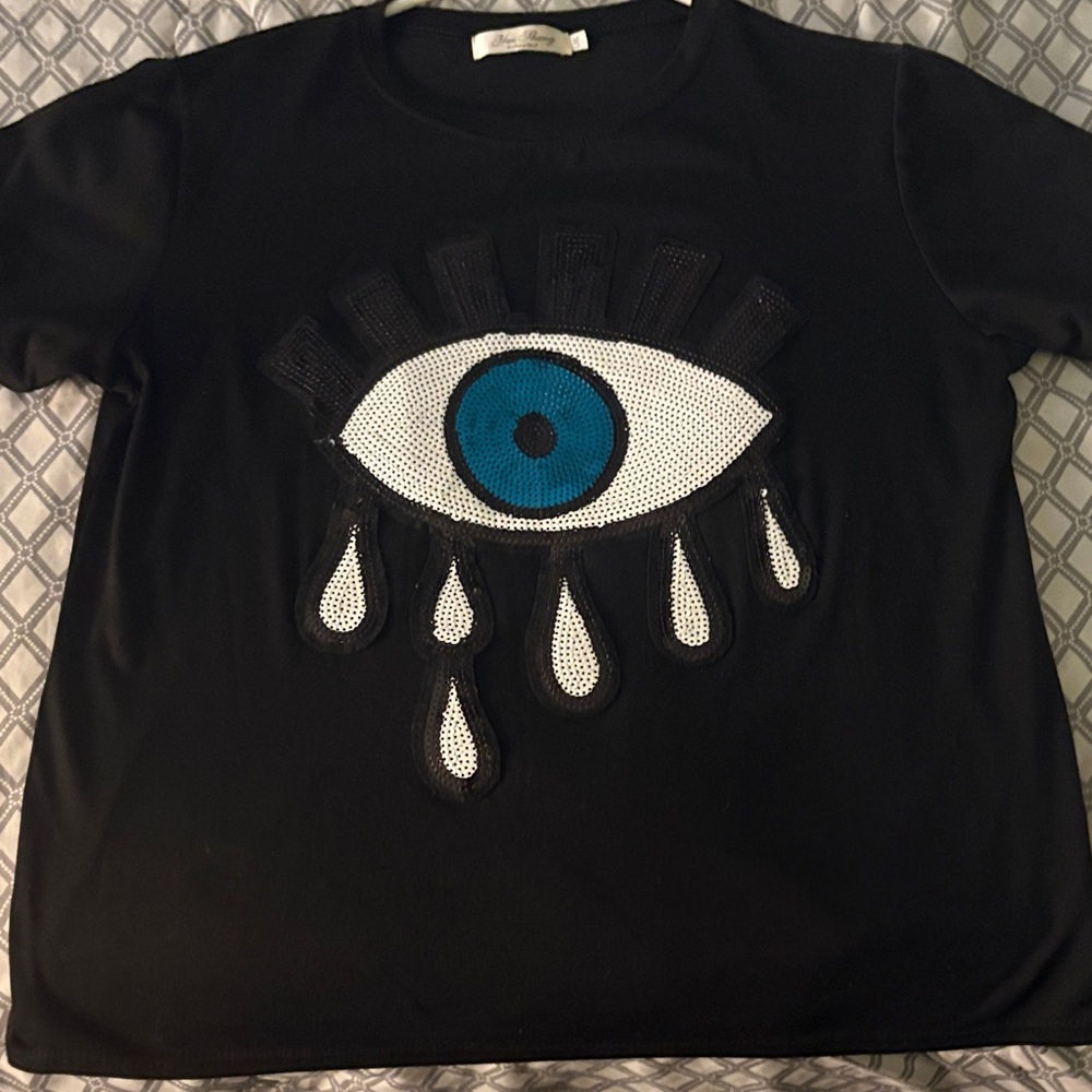 Black Kids Eye Graphic Tee with Blue Accent